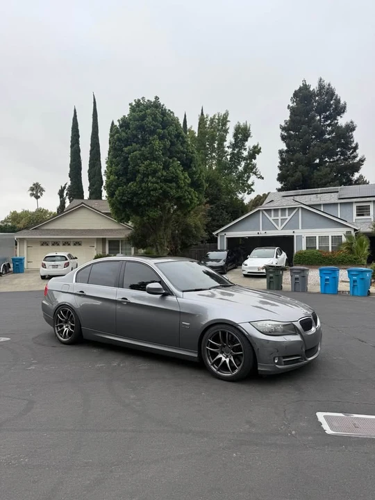 2011 BMW E90 335i Sedan - Image 4 of 10