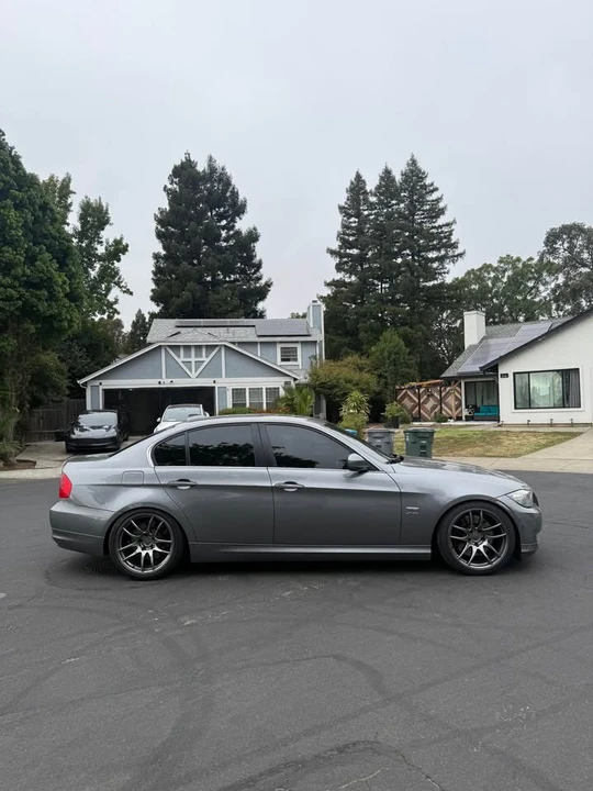 2011 BMW E90 335i Sedan - Image 5 of 10