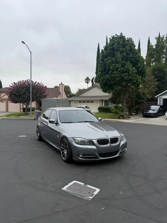 2011 BMW E90 335i Sedan - Image 3 of 10