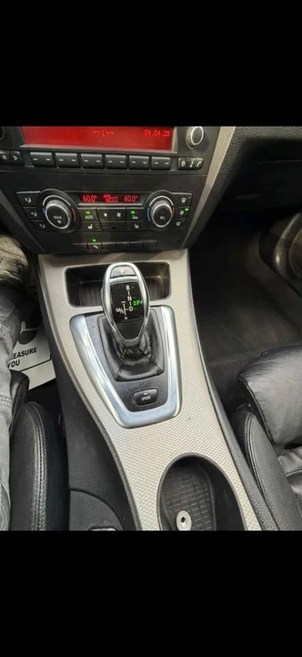 2011 BMW E93 335i Convertible - Image 18 of 20