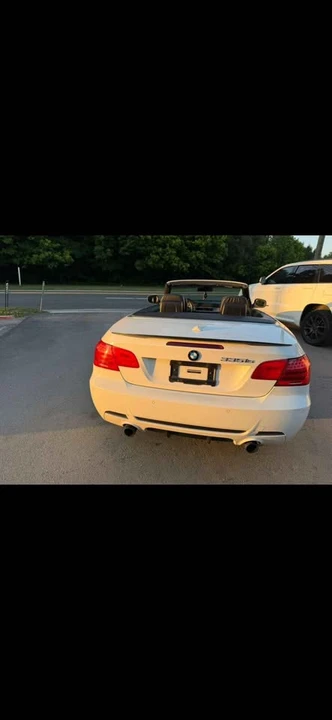 2011 BMW E93 335i Convertible - Image 10 of 20