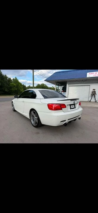 2011 BMW E93 335i Convertible - Image 6 of 20