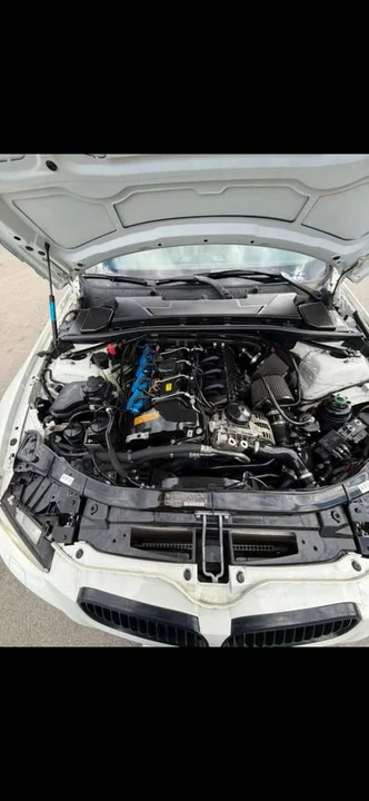 2011 BMW E93 335i Convertible - Image 19 of 20