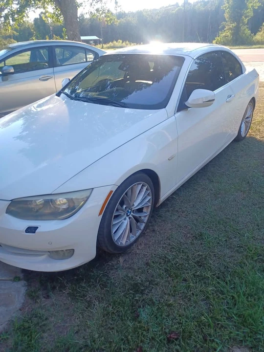 2011 BMW E93 335i Convertible - Image 3 of 6
