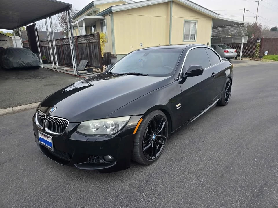 2011 BMW E93 335i Convertible - Image 2 of 15