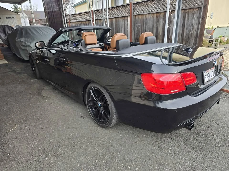 2011 BMW E93 335i Convertible - Image 10 of 15