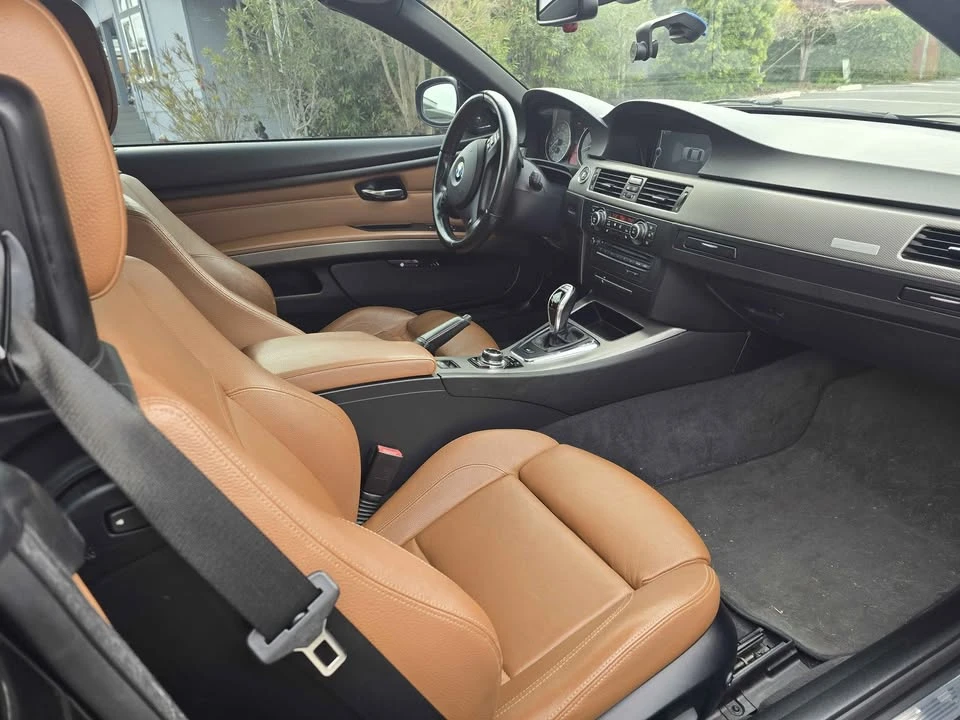 2011 BMW E93 335i Convertible - Image 6 of 15
