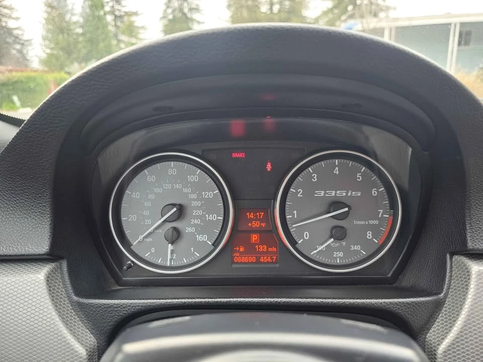 2011 BMW E93 335i Convertible - Image 11 of 15
