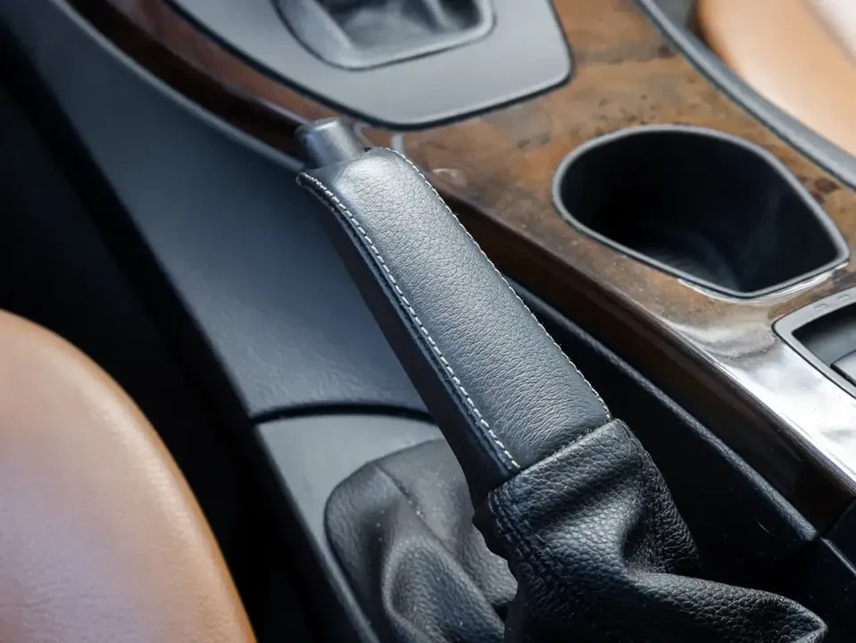 2011 BMW E93 3 Series Convertible - Image 19 of 20