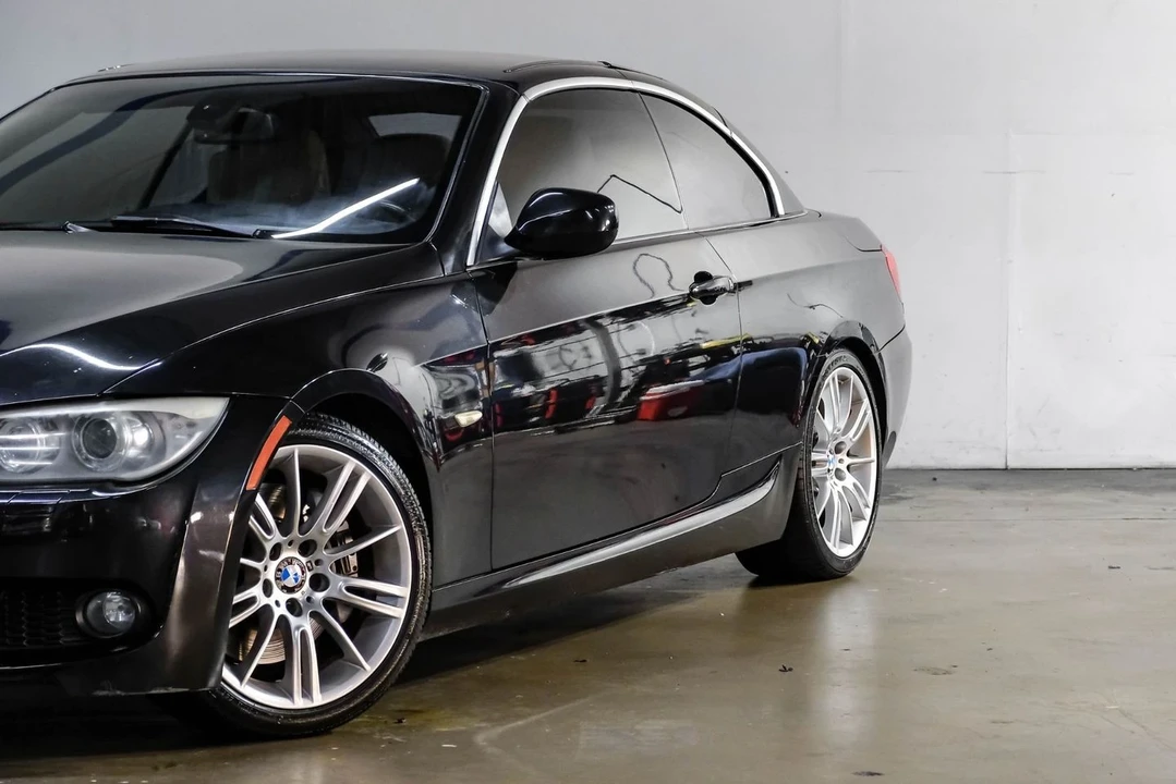 2011 BMW E93 3 Series Convertible - Image 10 of 12