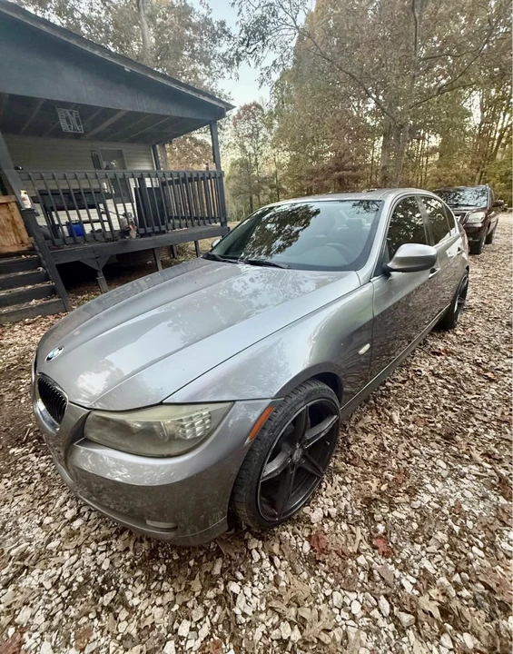 2011 BMW E90 3 Series Sedan - Image 3 of 6