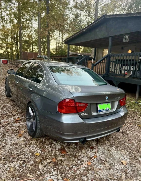 2011 BMW E90 3 Series Sedan - Image 5 of 6