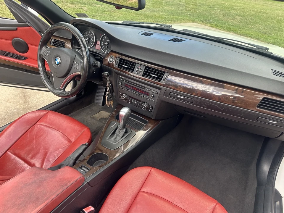 2011 BMW E90 3 Series Sedan - Image 10 of 14