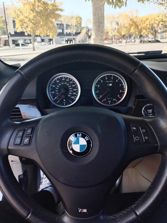 2011 BMW 3 Series - Image 7 of 20