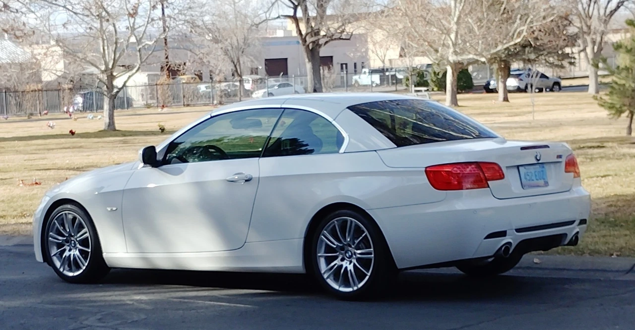 2011 BMW E90 3 Series Sedan - Image 3 of 19