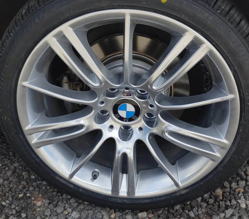 2011 BMW E90 3 Series Sedan - Image 19 of 19