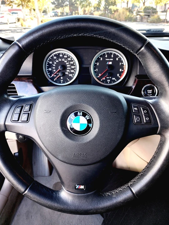 2011 BMW E90 3 Series Sedan - Image 9 of 19