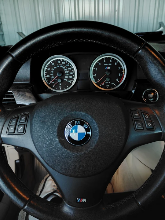 2011 BMW 3 Series - Image 11 of 20