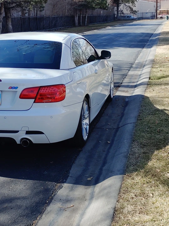 2011 BMW E90 3 Series Sedan - Image 2 of 19