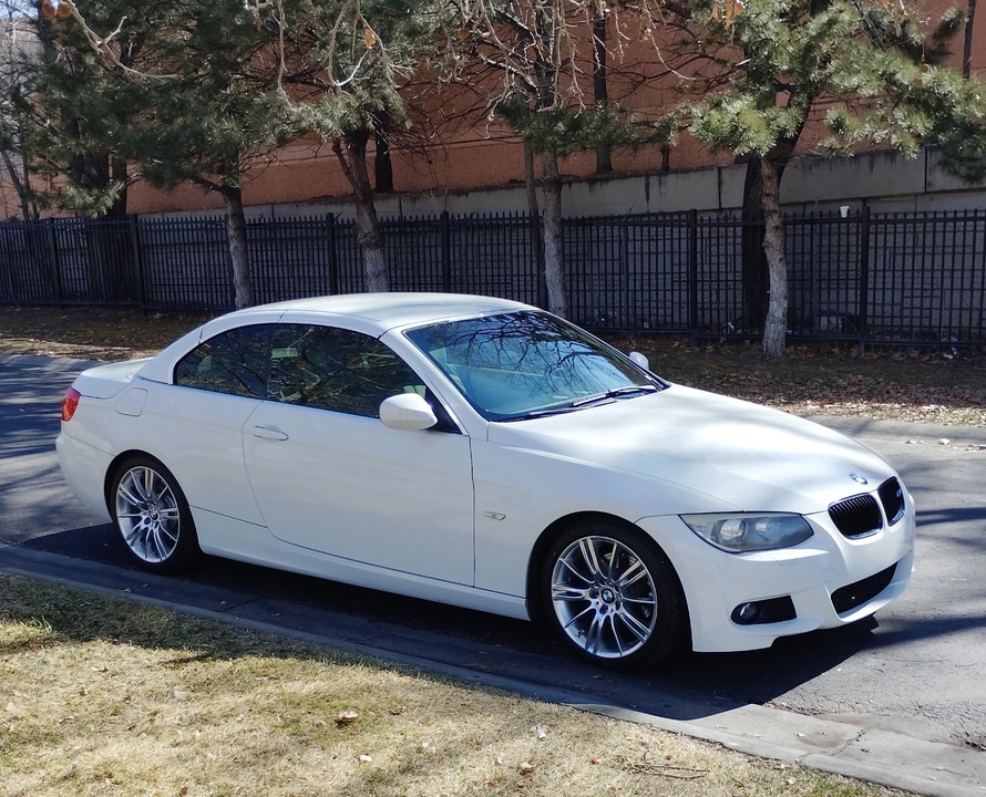 2011 BMW E90 3 Series Sedan - Image 6 of 19