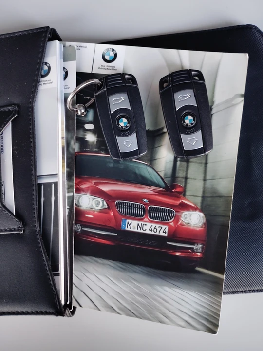 2011 BMW 3 Series - Image 19 of 20
