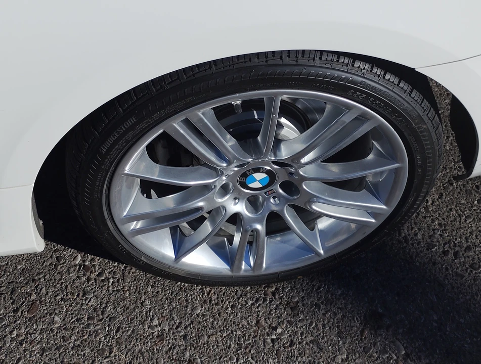2011 BMW 3 Series - Image 5 of 20