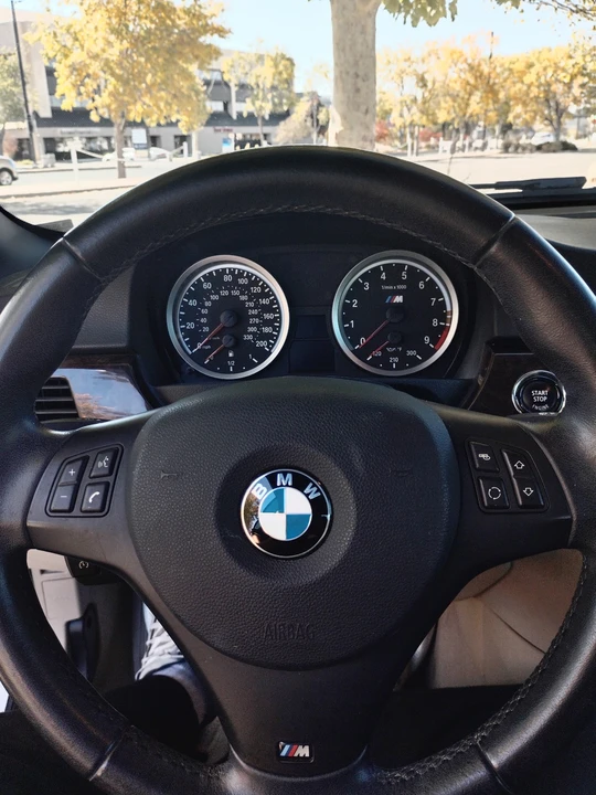 2011 BMW 3 Series - Image 9 of 20