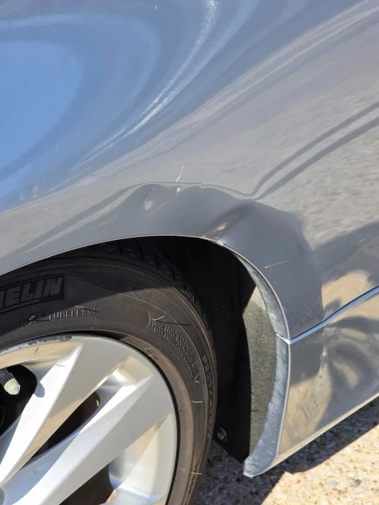 2011 BMW 3 Series - Image 13 of 15