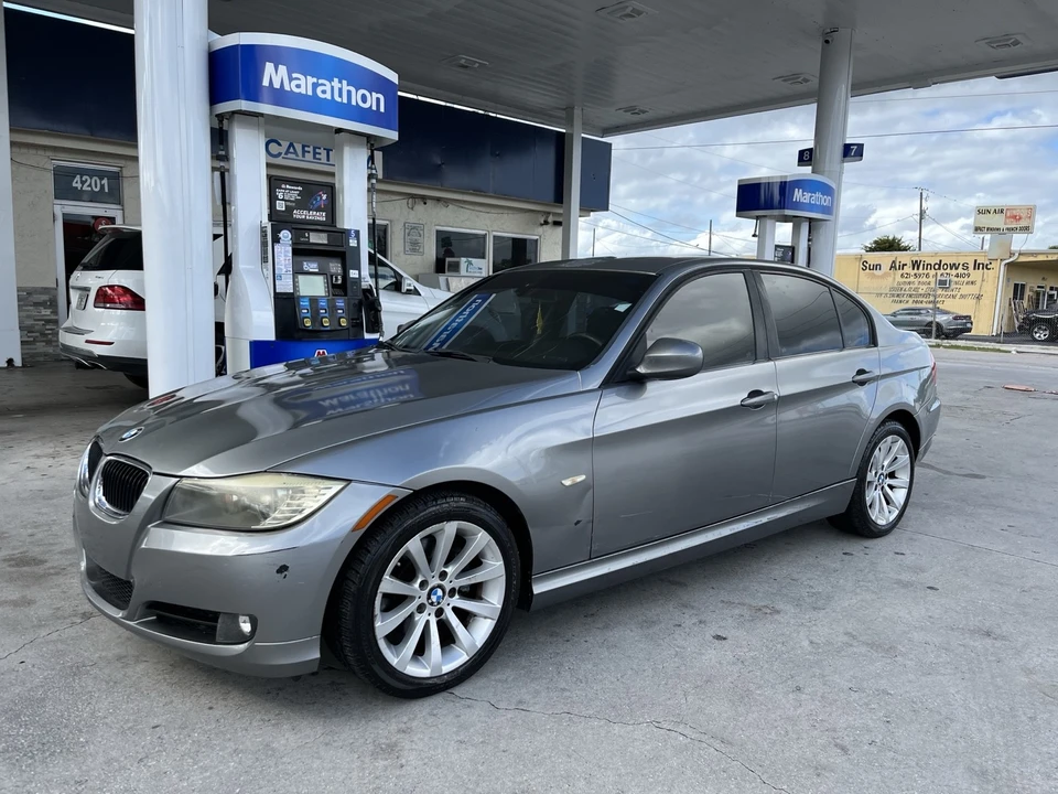 2011 BMW E90 3 Series Sedan - Image 2 of 6