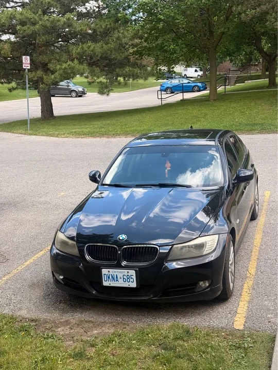 2011 BMW E90 3 Series Sedan - Image 3 of 3