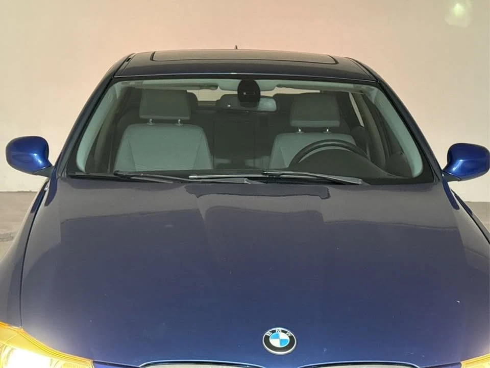 2011 BMW E90 3 Series Sedan - Image 10 of 20