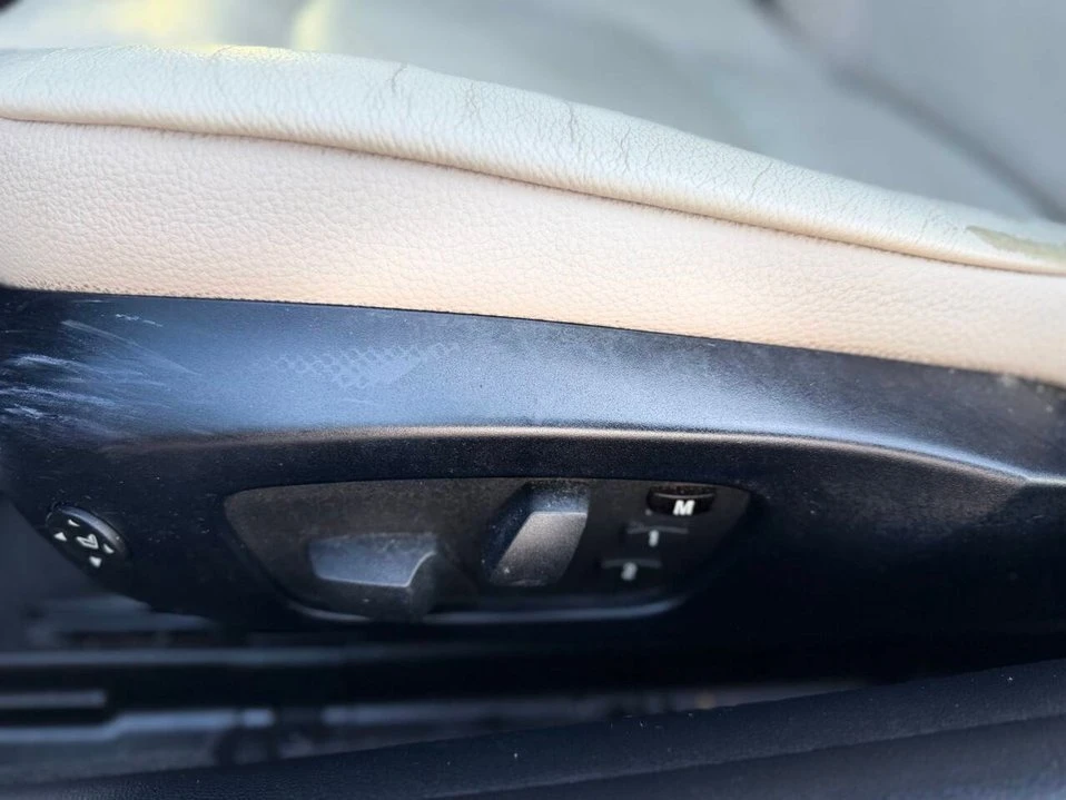 2011 BMW E90 3 Series Sedan - Image 11 of 20