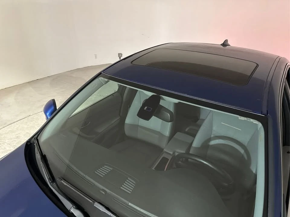 2011 BMW E90 3 Series Sedan - Image 16 of 20