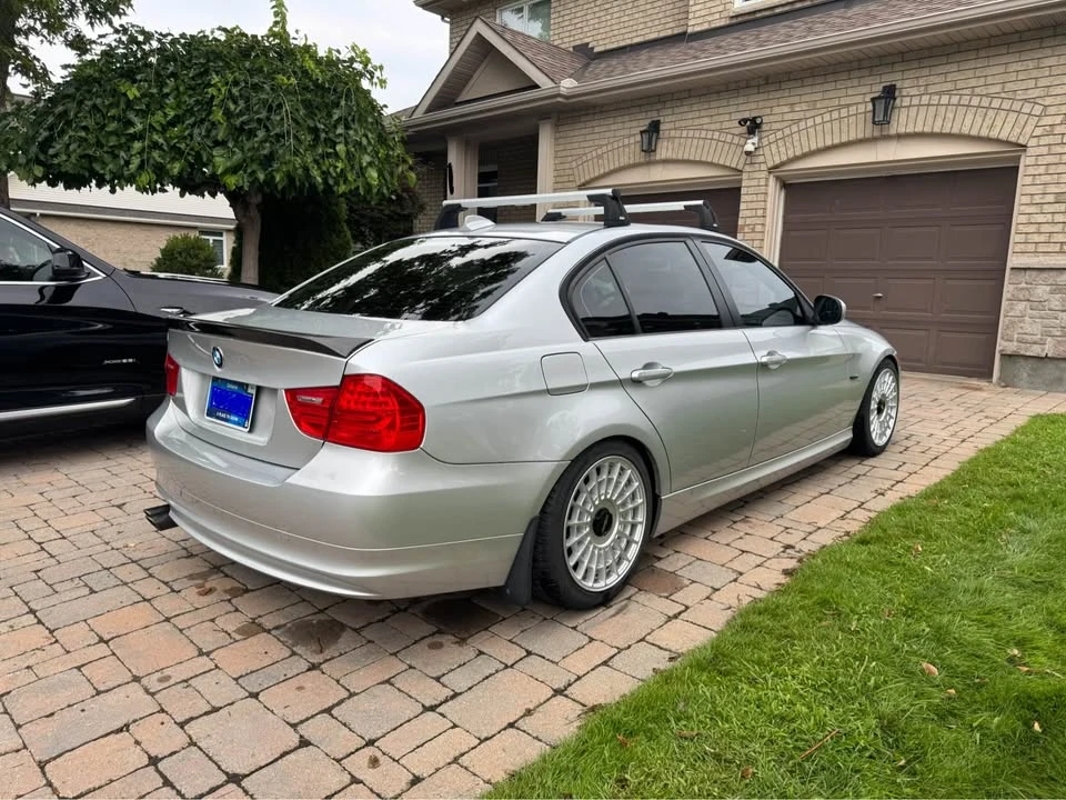 2011 BMW E90 3 Series Sedan - Image 4 of 17