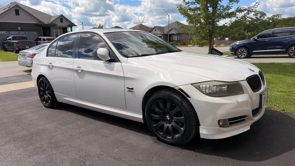 2011 BMW E90 3 Series Sedan - Image 2 of 13