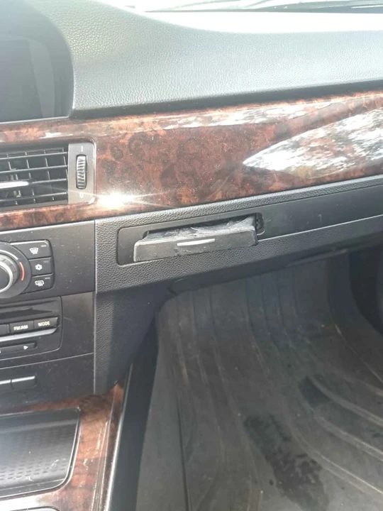 2011 BMW E90 3 Series Sedan - Image 12 of 17