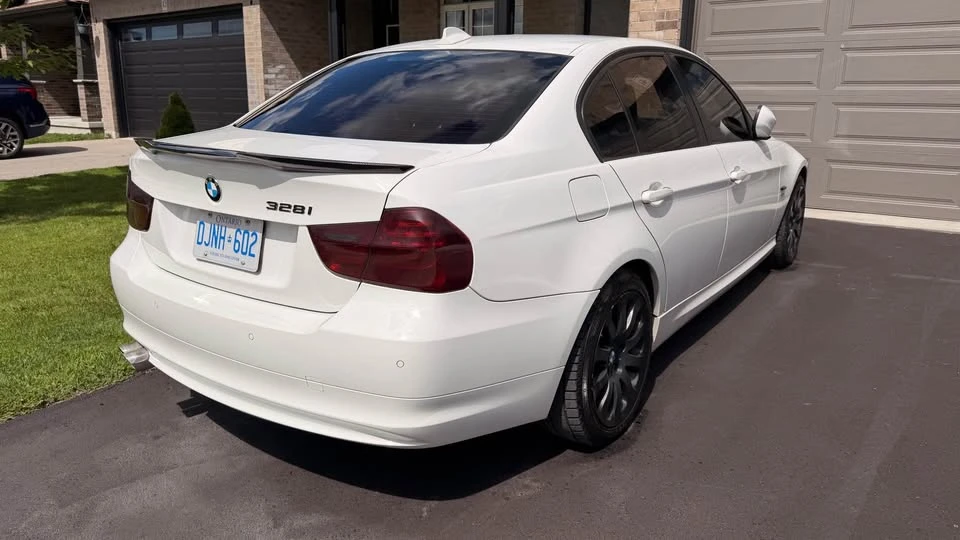 2011 BMW E90 3 Series Sedan - Image 3 of 13