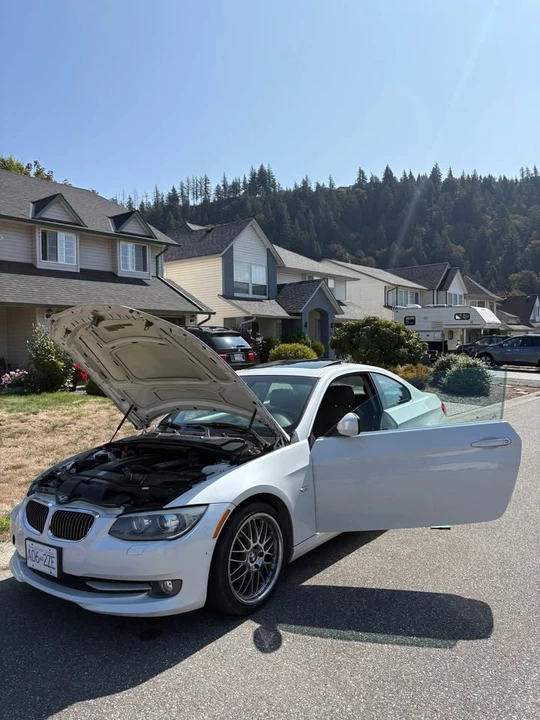 2011 BMW E90 3 Series Sedan - Image 2 of 10