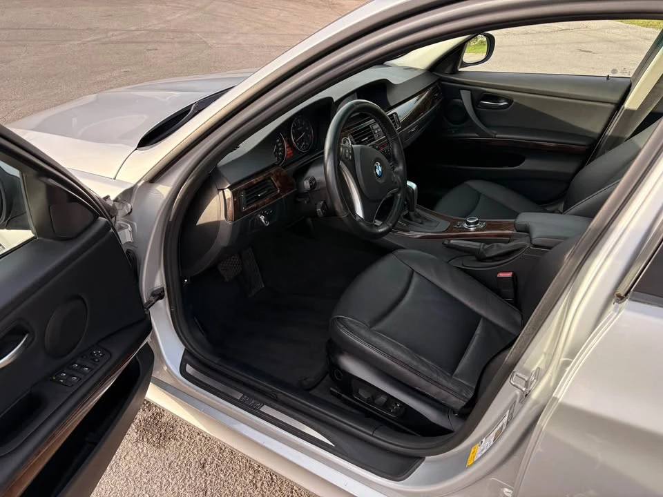 2011 BMW E90 3 Series Sedan - Image 7 of 14