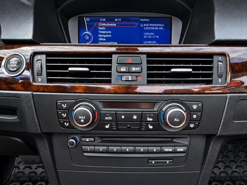 2011 BMW E90 3 Series Sedan - Image 15 of 19
