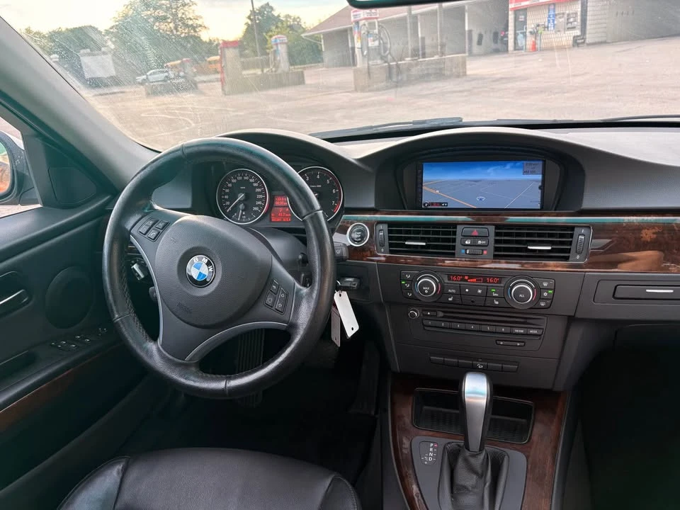 2011 BMW E90 3 Series Sedan - Image 13 of 14