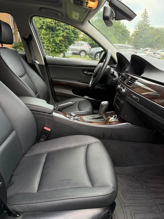 2011 BMW E90 3 Series Sedan - Image 6 of 11