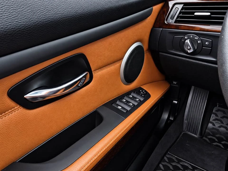 2011 BMW E90 3 Series Sedan - Image 18 of 19