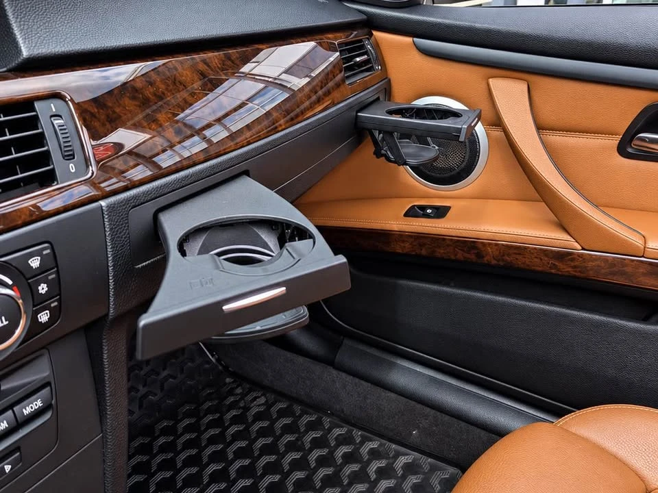 2011 BMW E90 3 Series Sedan - Image 17 of 19