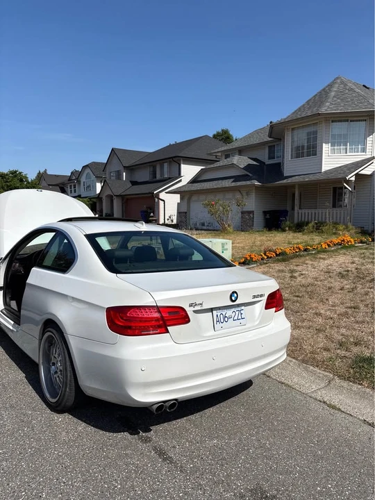 2011 BMW E90 3 Series Sedan - Image 3 of 10