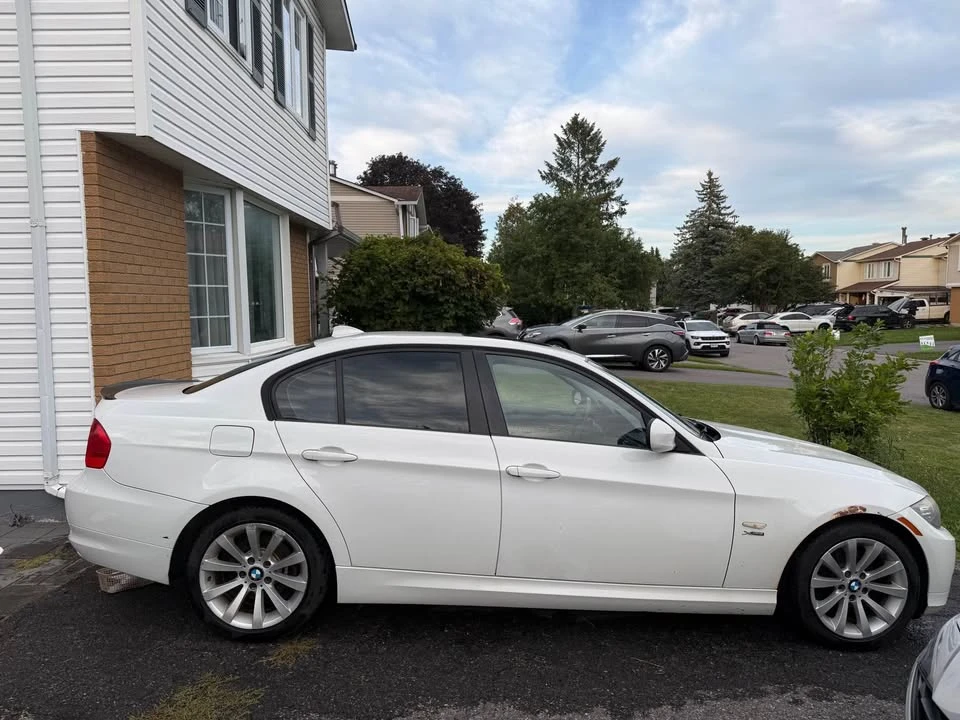 2011 BMW E90 3 Series Sedan - Image 3 of 11