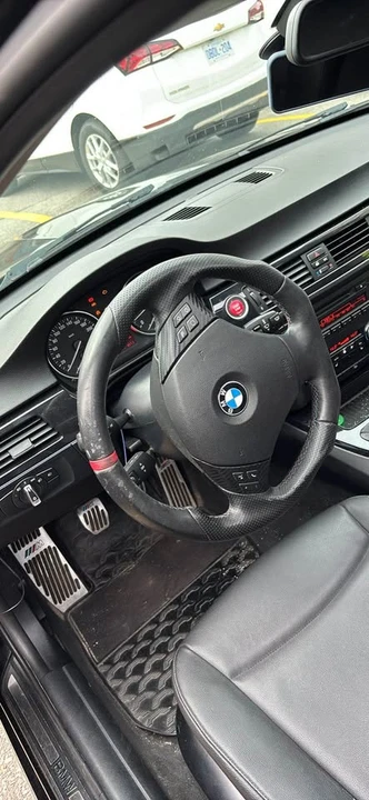 2011 BMW E90 3 Series Sedan - Image 4 of 6