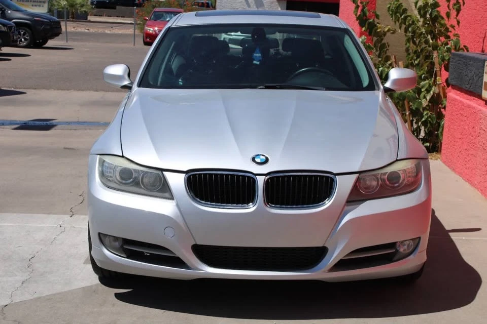 2011 BMW E90 3 Series Sedan - Image 5 of 20