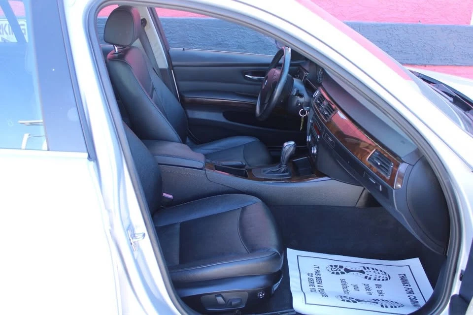 2011 BMW E90 3 Series Sedan - Image 16 of 20