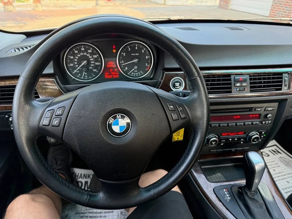 2011 BMW E90 3 Series Sedan - Image 11 of 12